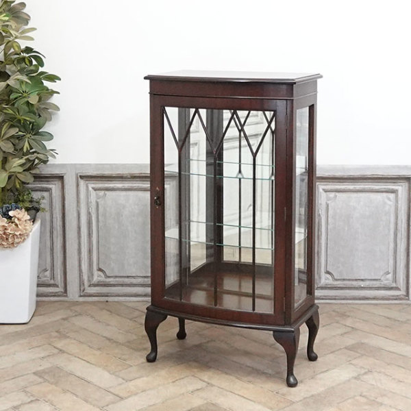 �A���e�B�[�N�E�V���[�P�[�X