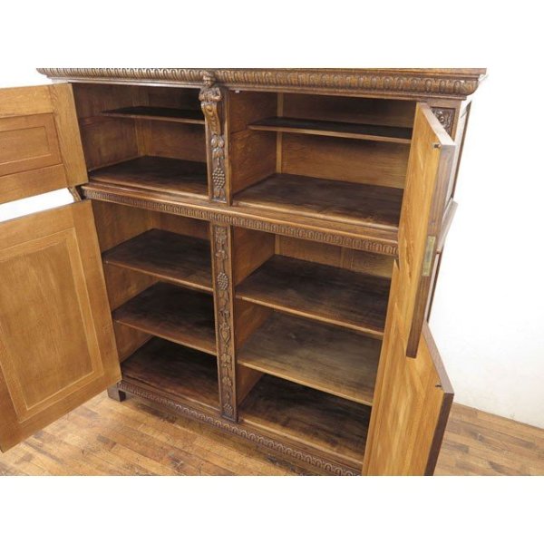 イタリア　キャビネット　アンティーク 1930年頃 オーク材 イタリア アンティーク・キャビネット antique63112