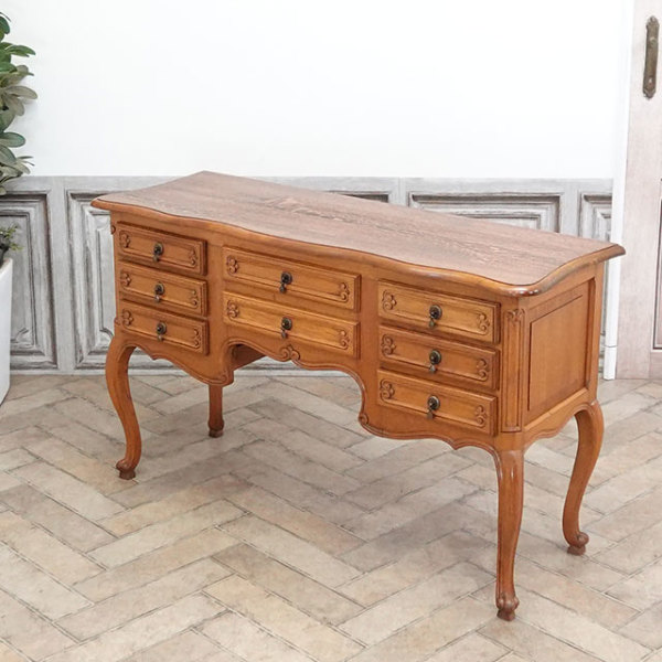 �A���e�B�[�N�E�f�X�N