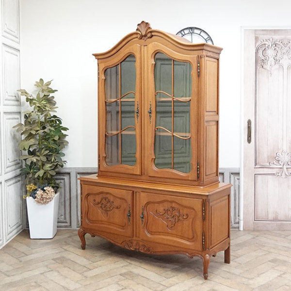 �A���e�B�[�N�E�L���r�l�b�g