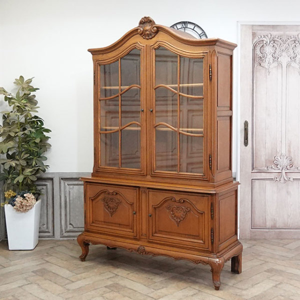 �A���e�B�[�N�E�L���r�l�b�g