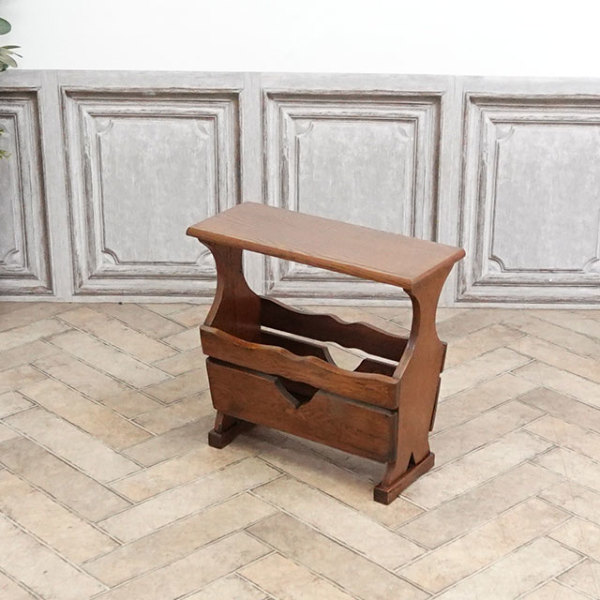 �A���e�B�[�N�E�}�K�W�����b�N