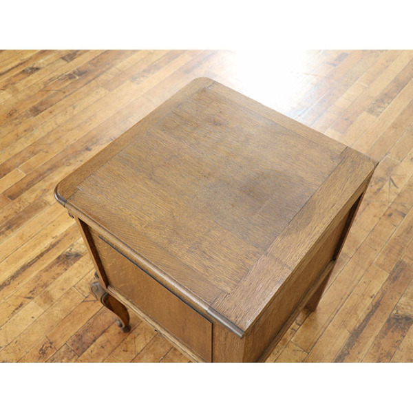 1930年頃 オーク材 フランス アンティーク・ナイトテーブル