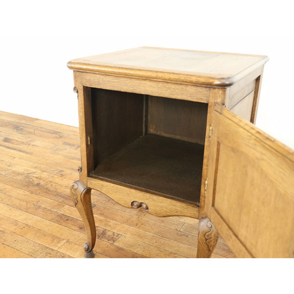 1930年頃 オーク材 フランス アンティーク・ナイトテーブル