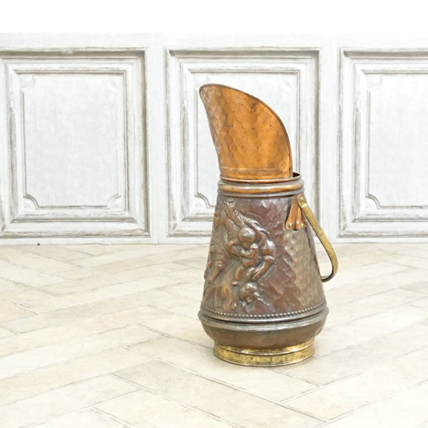 �A���e�B�[�N�E�X�~�C��