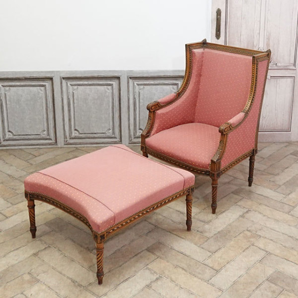 �A���e�B�[�N�E�\�t�@