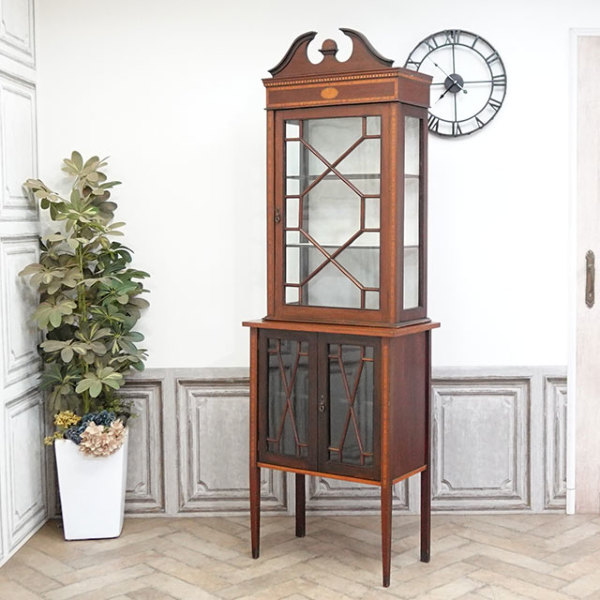 �A���e�B�[�N�E�V���[�P�[�X