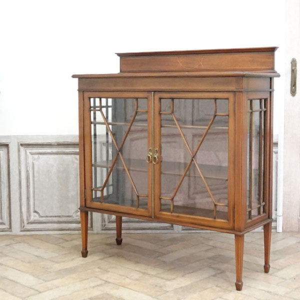 �A���e�B�[�N�E�V���[�P�[�X