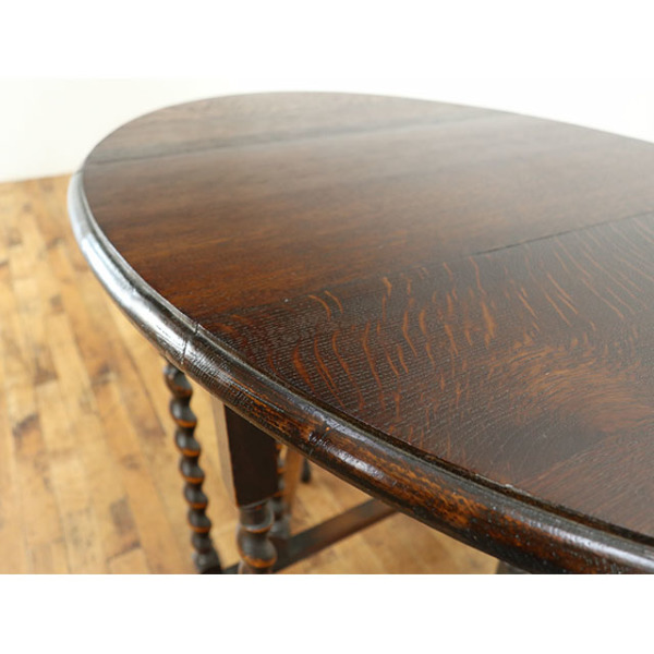591 イギリスアンティーク　テーブル イギリスアンティーク家具|杢目の美しいオーバルテーブル|カフェ