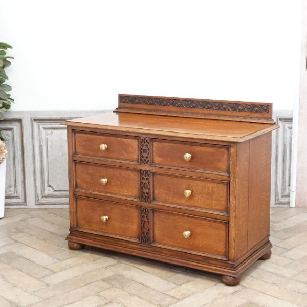 �A���e�B�[�N�E�`�F�X�g