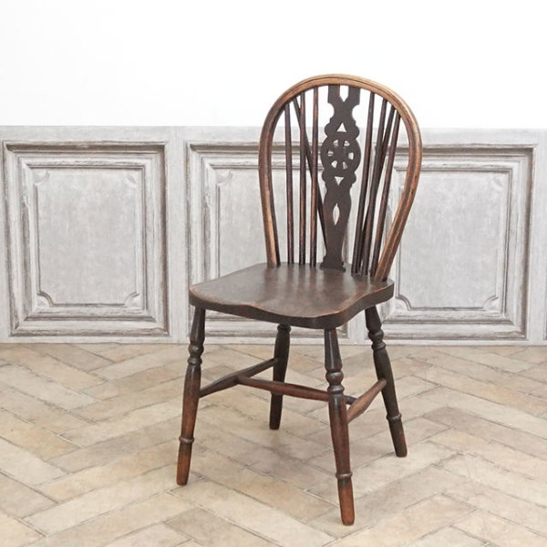 �A���e�B�[�N�E�`�F�A