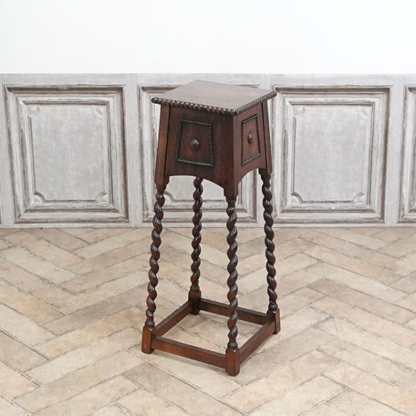 �A���e�B�[�N�E�v�����c�X�^���h