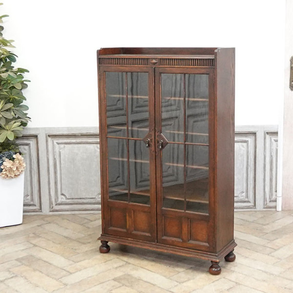 �A���e�B�[�N�E�u�b�N�P�[�X