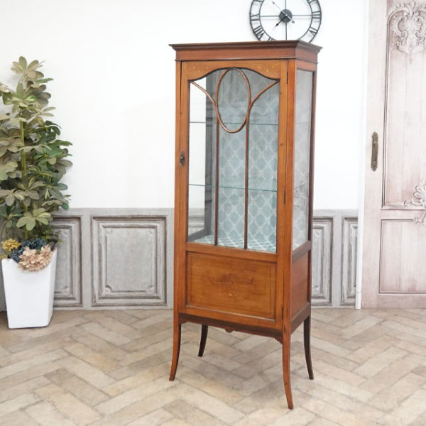 �A���e�B�[�N�E�V���[�P�[�X