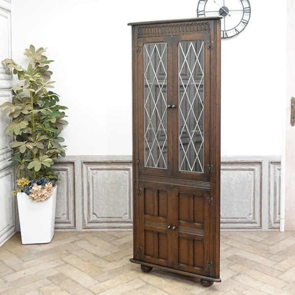 �A���e�B�[�N�E�L���r�l�b�g