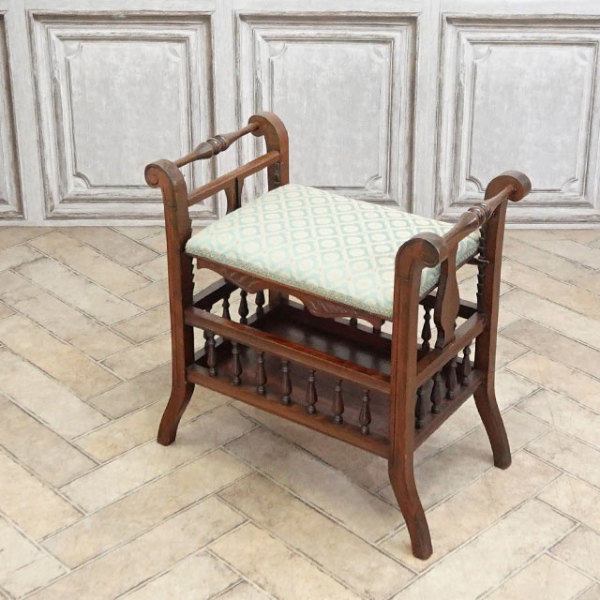 �A���e�B�[�N�E�`�F�A