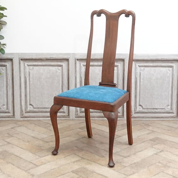 �A���e�B�[�N�E�`�F�A