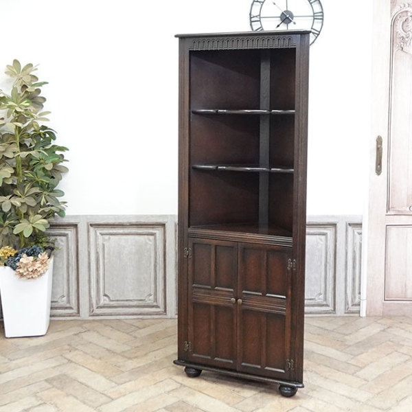 �A���e�B�[�N�E�L���r�l�b�g