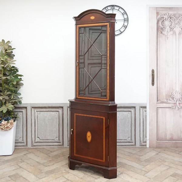 �A���e�B�[�N�E�L���r�l�b�g