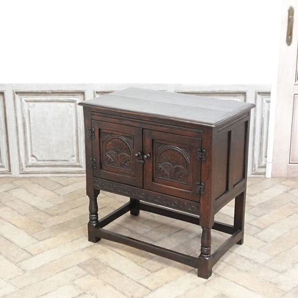 �A���e�B�[�N�E�L���r�l�b�g