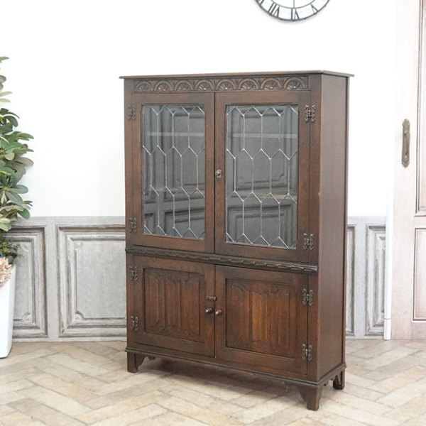 �A���e�B�[�N�E�u�b�N�P�[�X