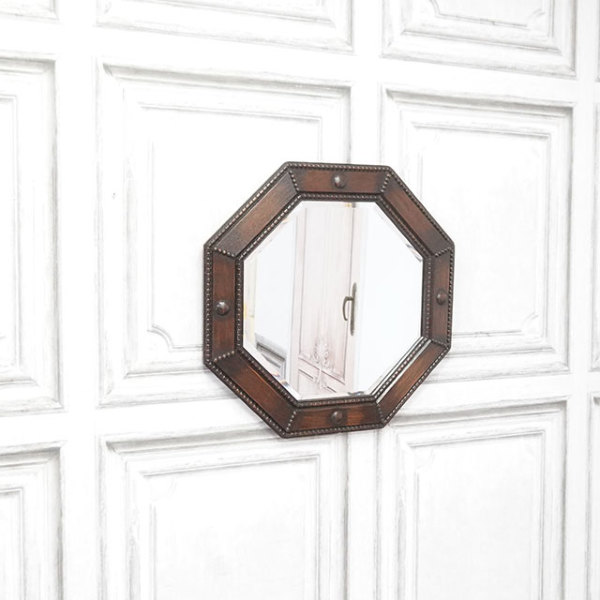 �A���e�B�[�N�E�~���[