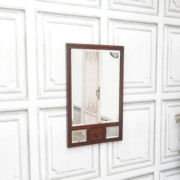 �A���e�B�[�N�E�~���[