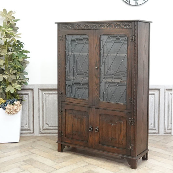 �A���e�B�[�N�E�u�b�N�P�[�X