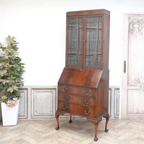 �A���e�B�[�N�E�u�b�N�r���[���[