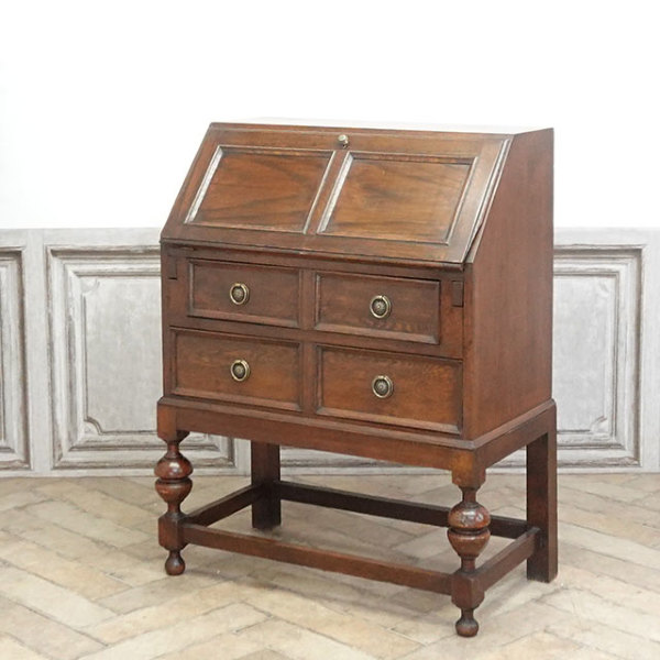 �A���e�B�[�N�E�r���[���[