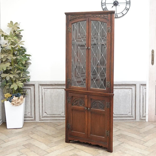 �A���e�B�[�N�E�L���r�l�b�g