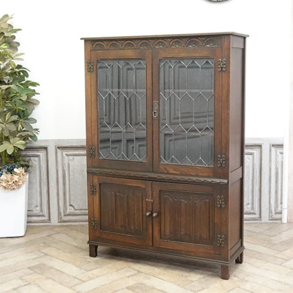 �A���e�B�[�N�E�u�b�N�P�[�X