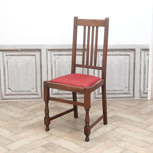 �A���e�B�[�N�E�`�F�A