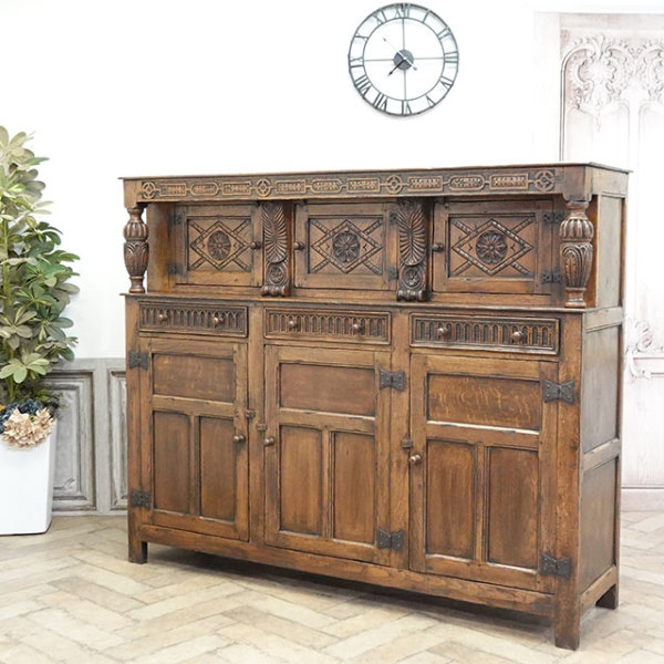 �A���e�B�[�N�E�T�C�h�{�[�h