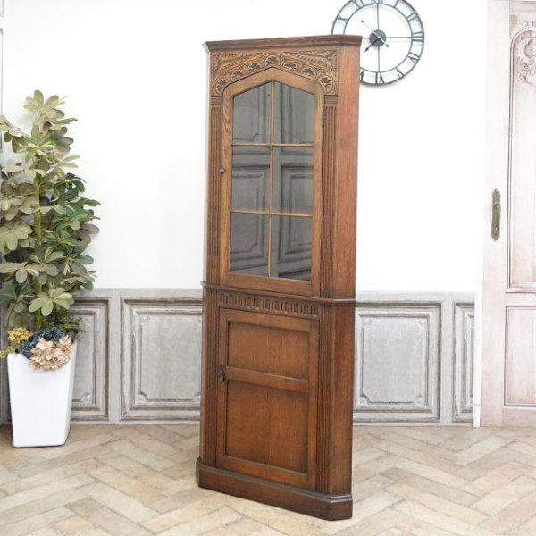 �A���e�B�[�N�E�L���r�l�b�g