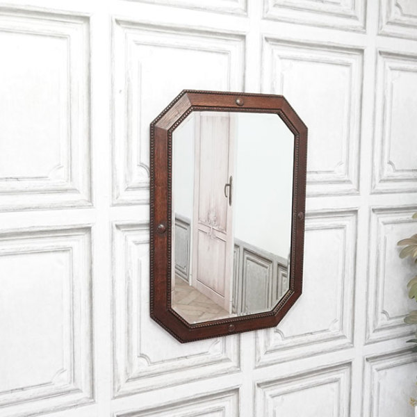 �A���e�B�[�N�E�~���[