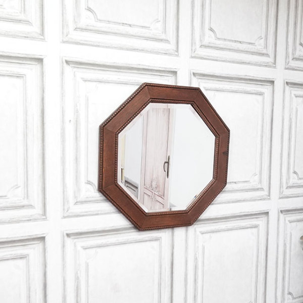 �A���e�B�[�N�E�~���[