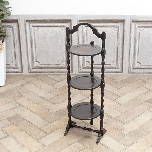 �A���e�B�[�N�E�P�[�L�X�^���h