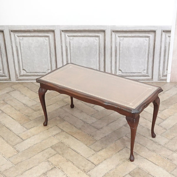 �A���e�B�[�N�E�T�C�h�e�[�u��