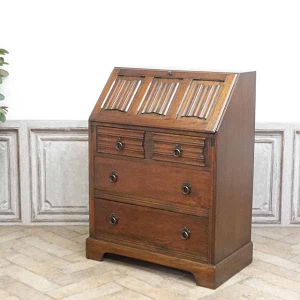 �A���e�B�[�N�E�r���[���[