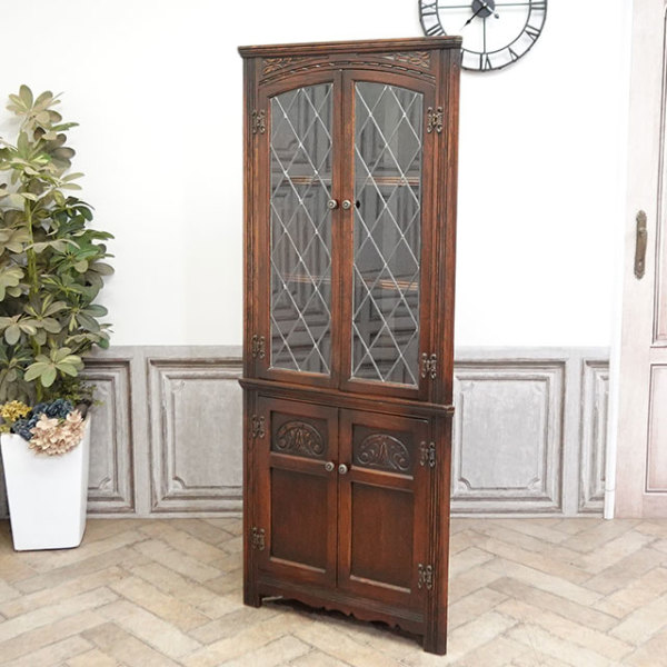 �A���e�B�[�N�E�L���r�l�b�g