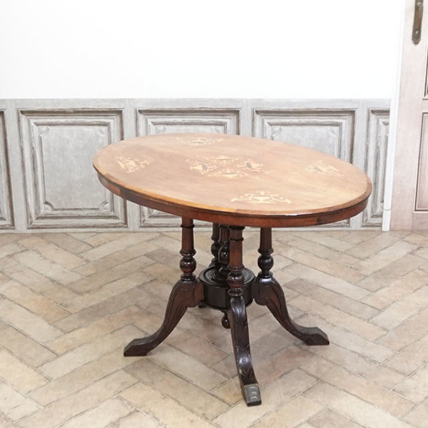 �A���e�B�[�N�E�e�[�u��