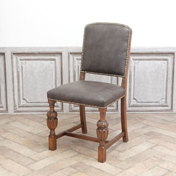 �A���e�B�[�N�E�`�F�A