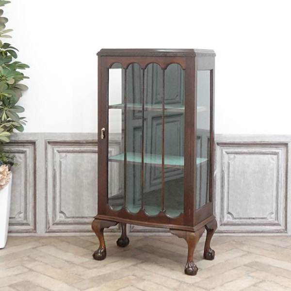 �A���e�B�[�N�E�V���[�P�[�X