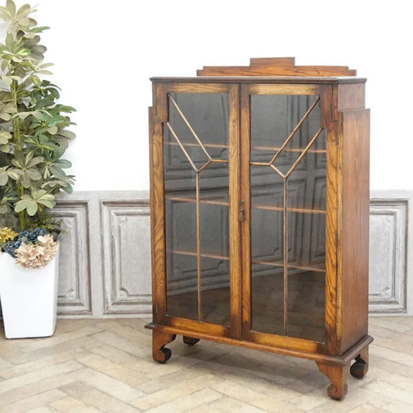 �A���e�B�[�N�E�u�b�N�P�[�X