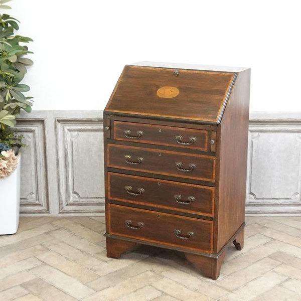 �A���e�B�[�N�E�r���[���[