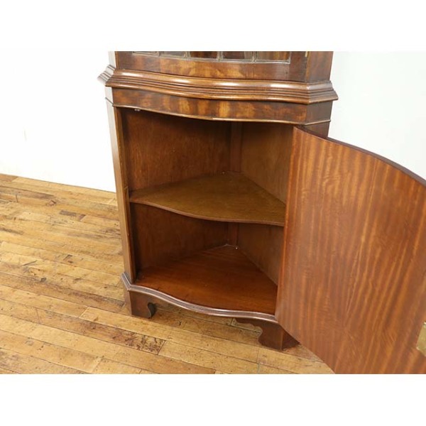 イギリス アンティーク　家具 コーナーキャビネット　1950年頃 516A 1950年頃 マホガニー材 イギリス アンティーク・キャビネット