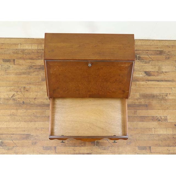 イギリス アンティーク家具 ライティングビューロ 1930年頃 823A 1940年頃 ウォールナット材 イギリス アンティーク・ビューロー