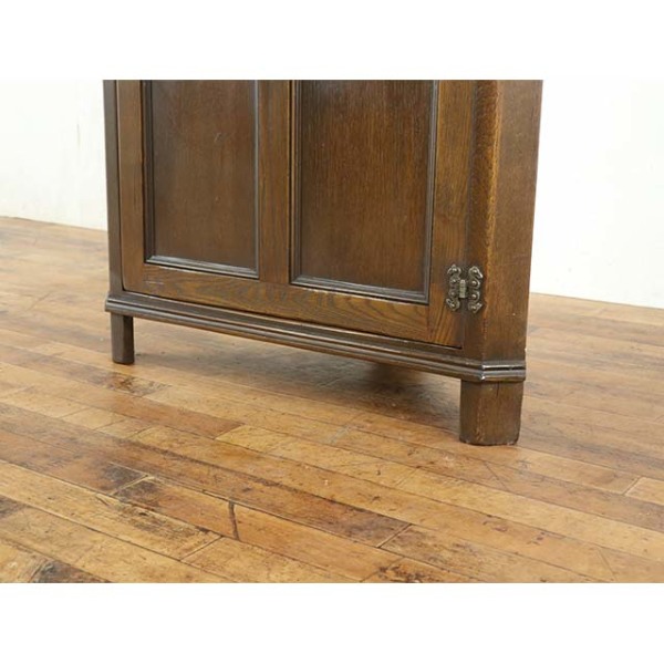 イギリス アンティーク　家具 コーナーキャビネット　1950年頃 511A 1940年頃 オーク材 イギリス アンティーク・コーナーキャビネット